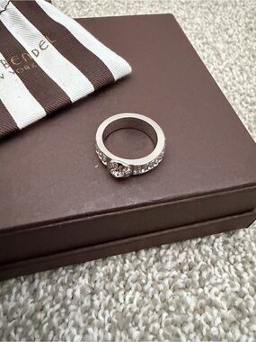Henri bendel signature crystal ring